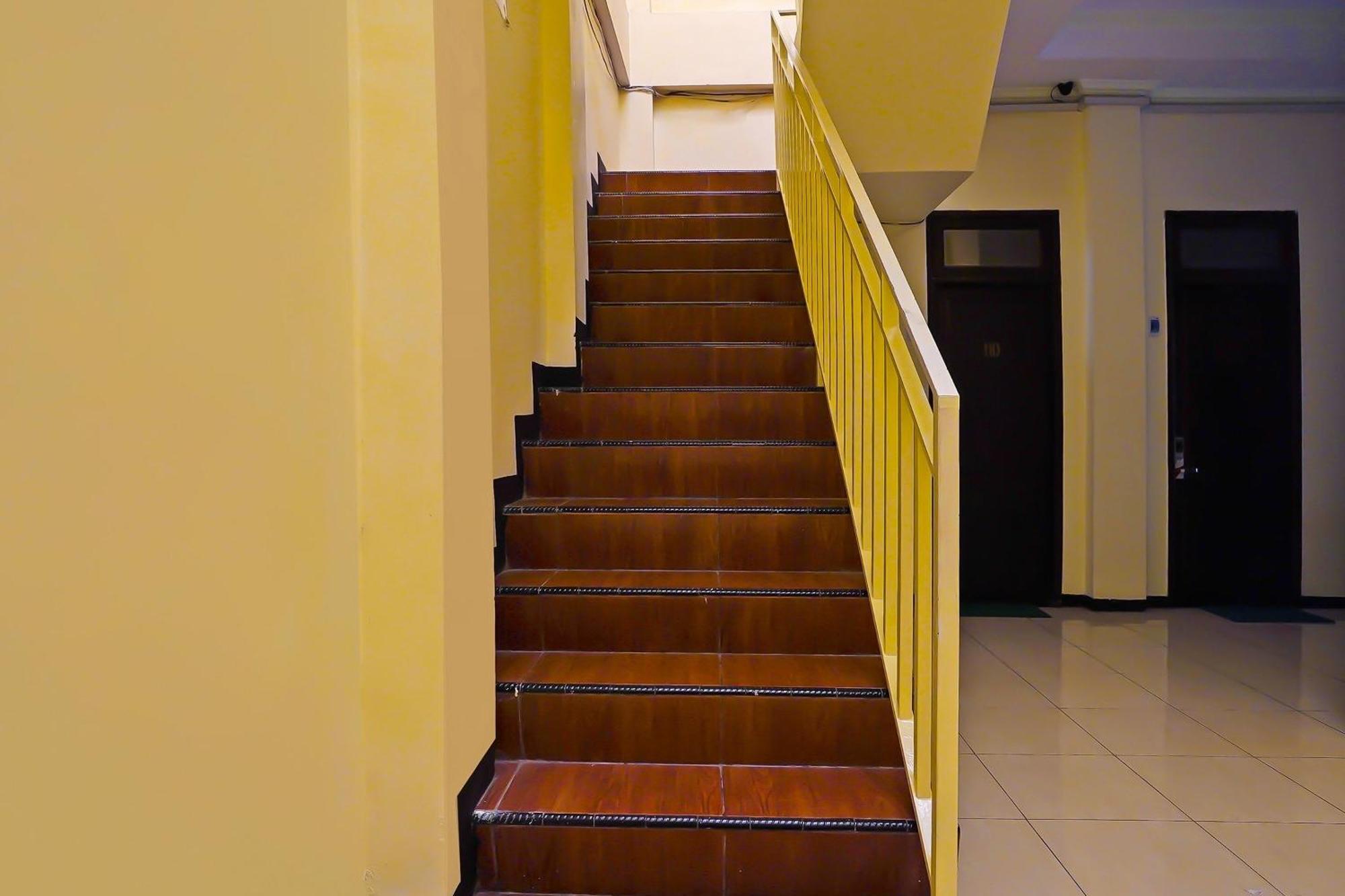Oyo Life 511 Grace Residence Surabaya Luaran gambar