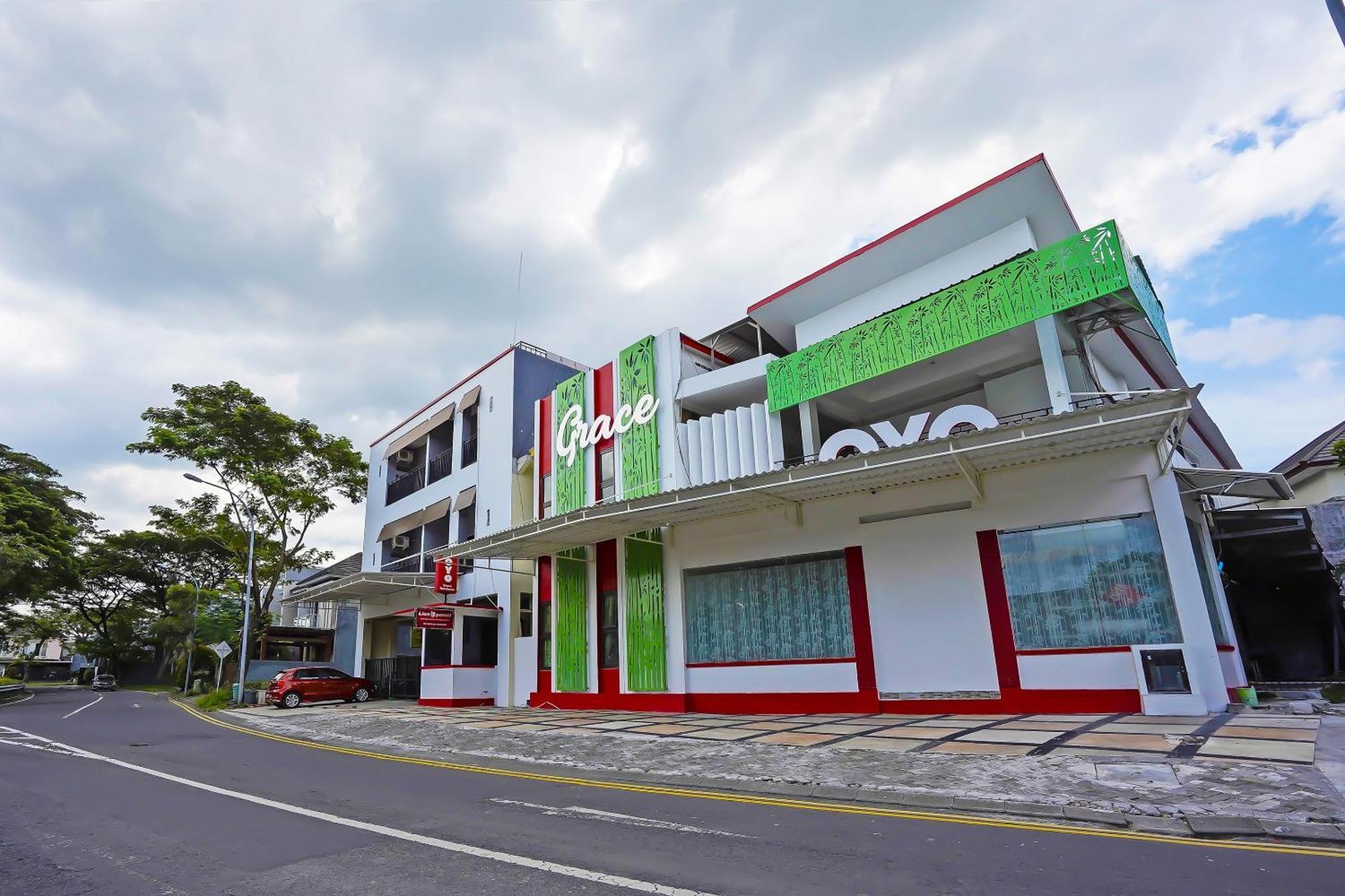 Oyo Life 511 Grace Residence Surabaya Luaran gambar