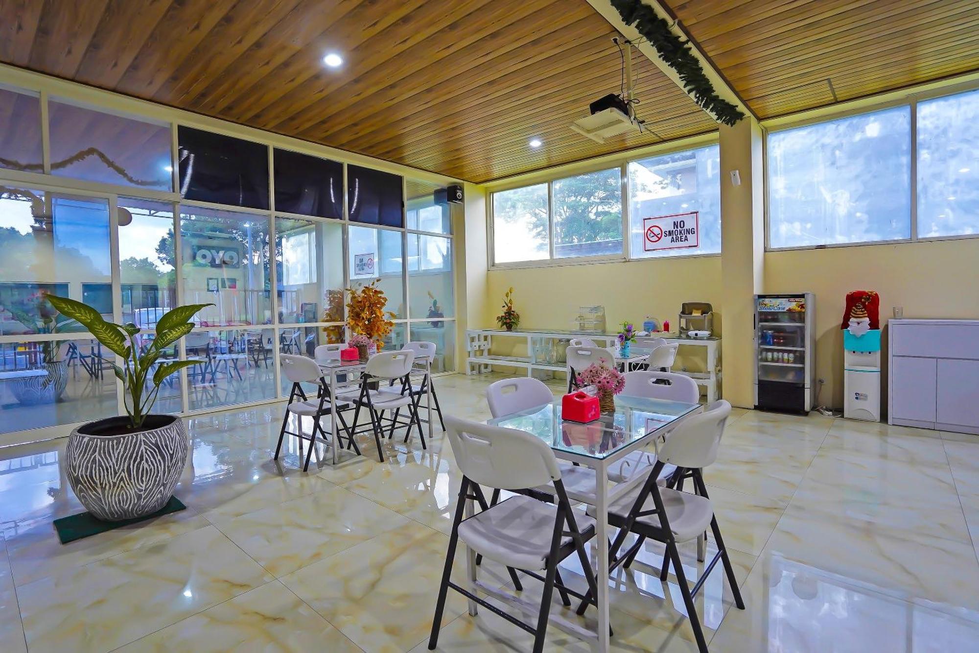Oyo Life 511 Grace Residence Surabaya Luaran gambar