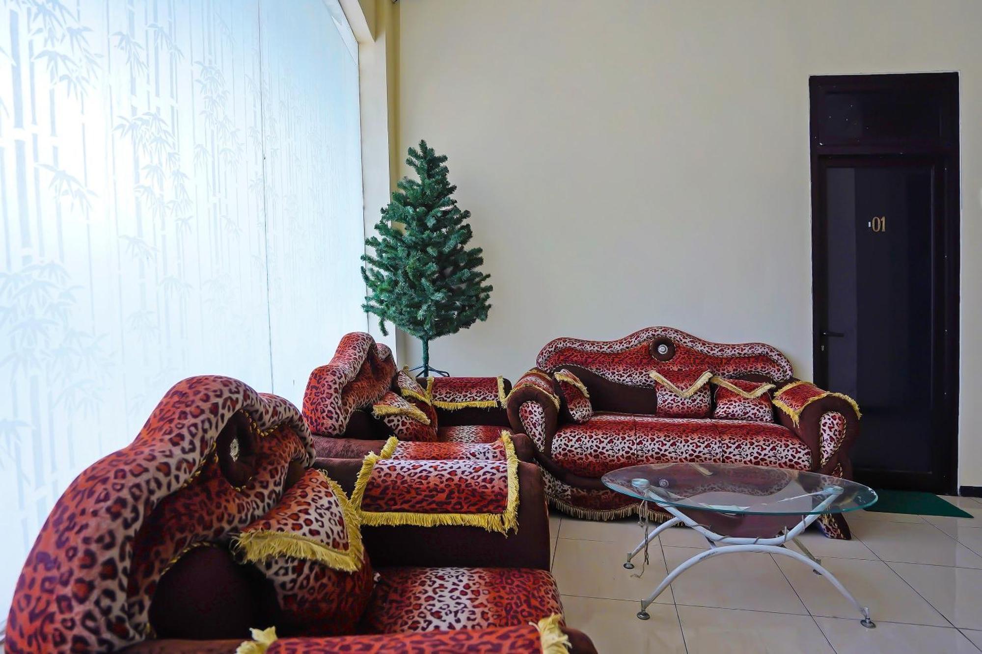 Oyo Life 511 Grace Residence Surabaya Luaran gambar